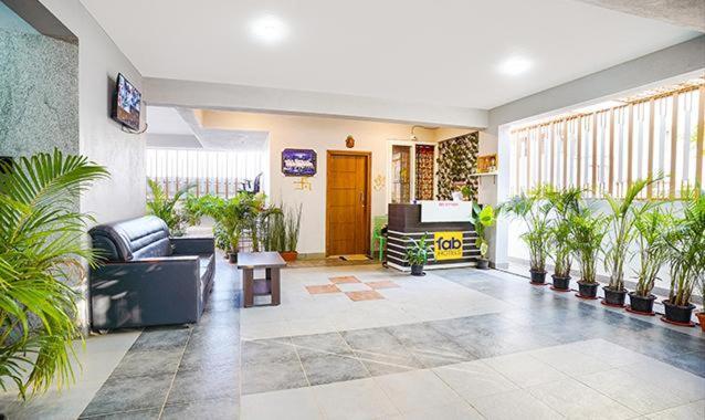 Hotel Sunroof Suites Bangalore Exterior foto