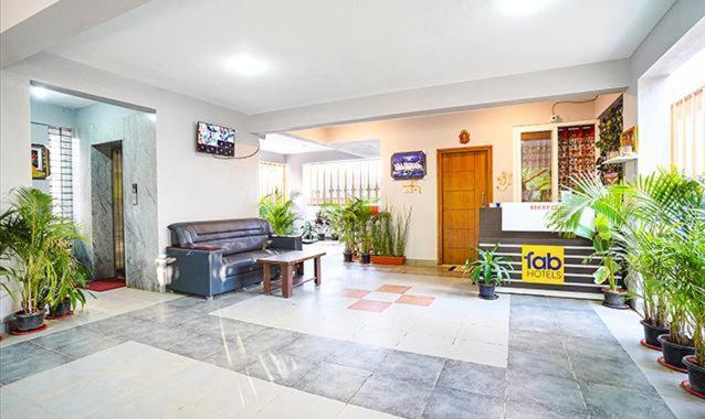 Hotel Sunroof Suites Bangalore Exterior foto